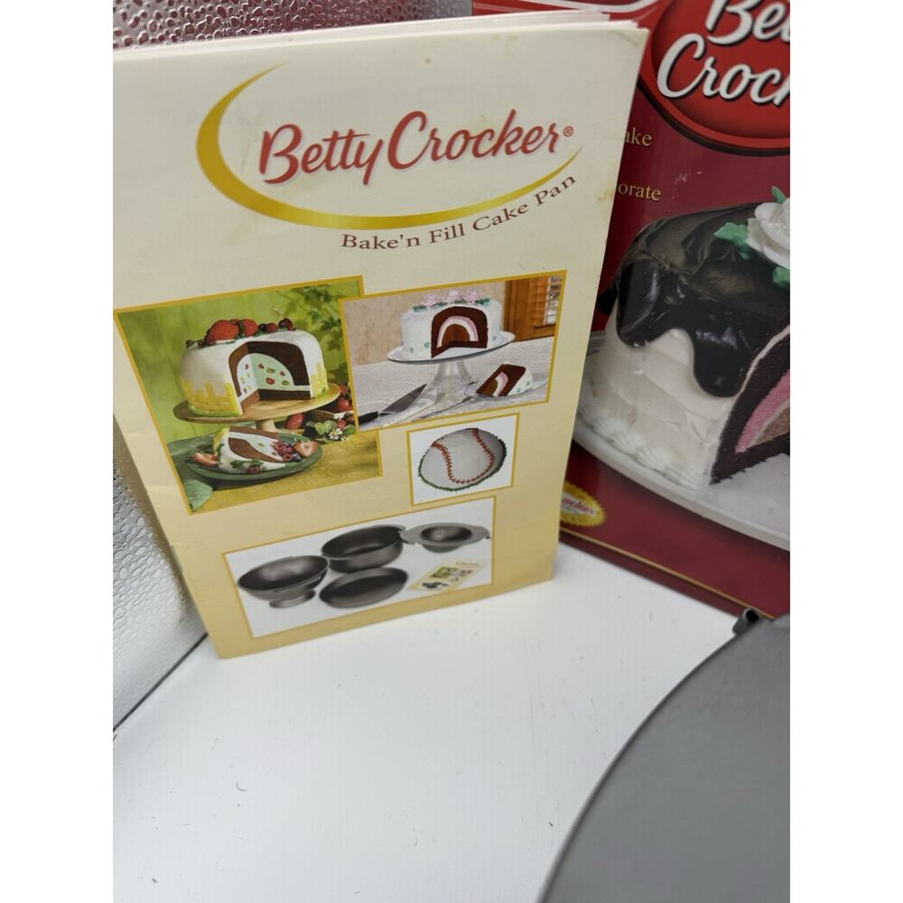 Betty Crocker Bake n Fill Classic 4 Piece Cake Pan Set - New Open Box - Picture 7 of 8